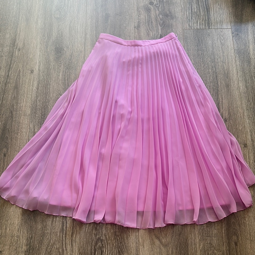 ASOS petite Elegant Pink Pleated Skirt flowy feminine